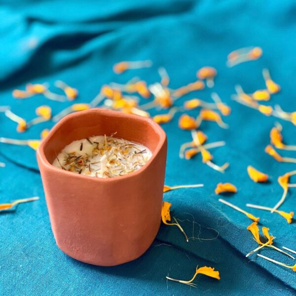 Pachva (पछवा) | 100% Soy Wax Candle | Hand poured | Oud and Amber - Image 2