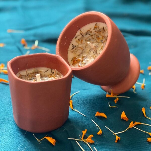 Pachva (पछवा) | 100% Soy Wax Candle | Hand poured | Oud and Amber - Image 5