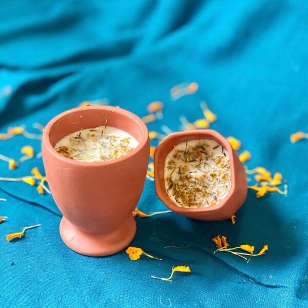 Pachva (पछवा) | 100% Soy Wax Candle | Hand poured | Oud and Amber - Image 4