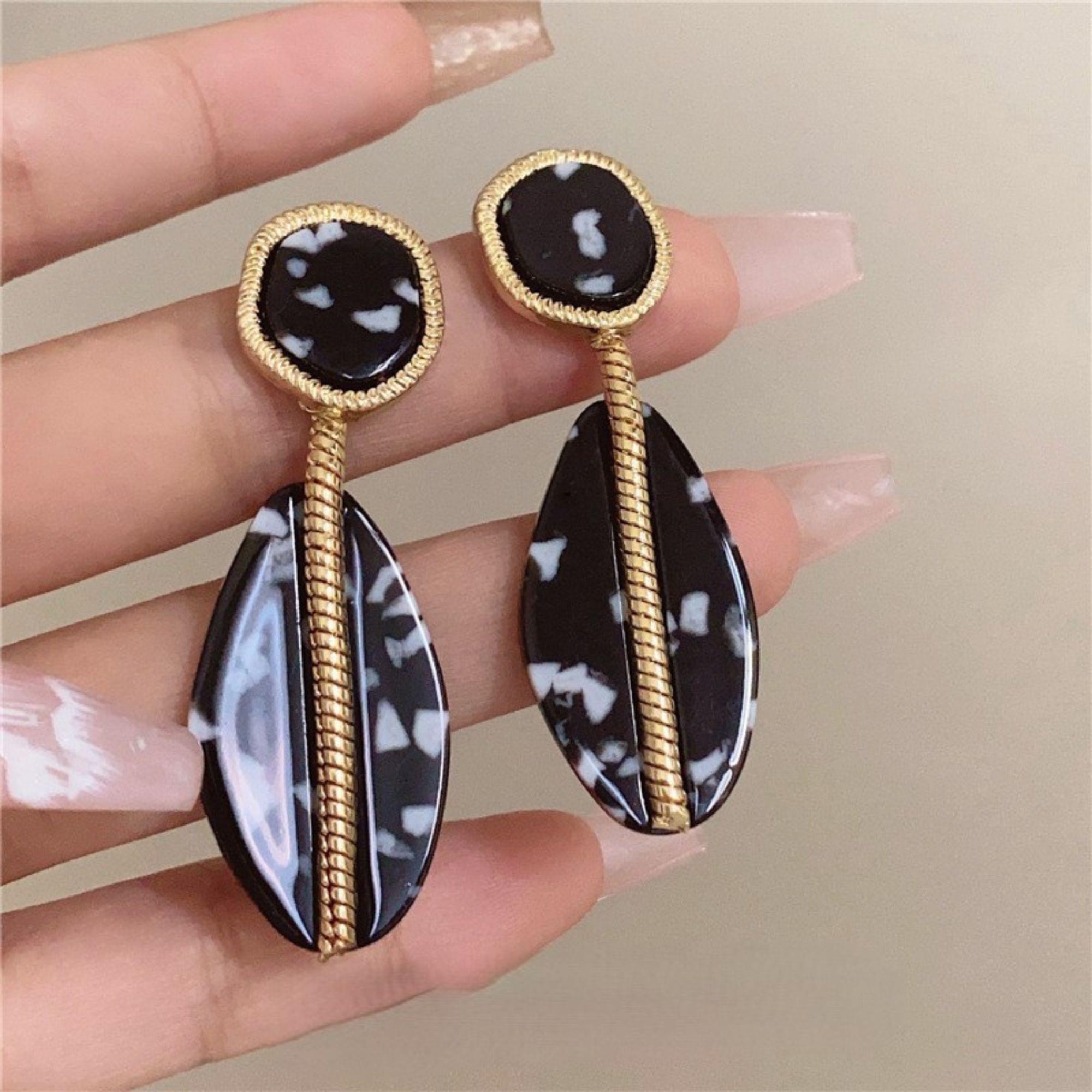 Noir Leaf Earrings