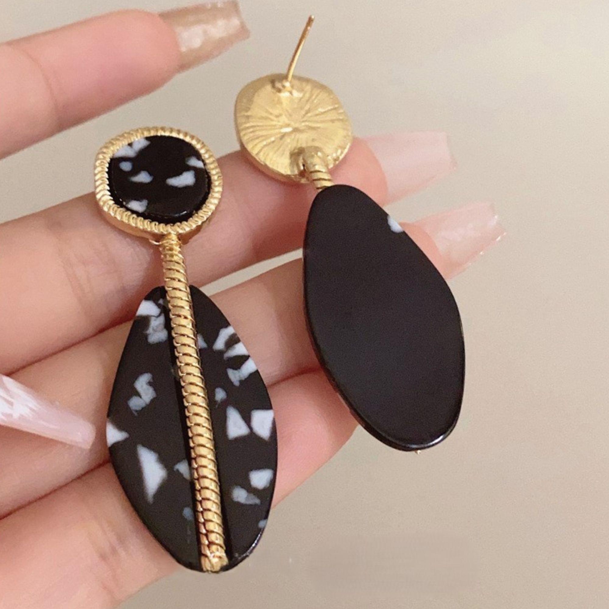 Noir Leaf Earrings - Image 2