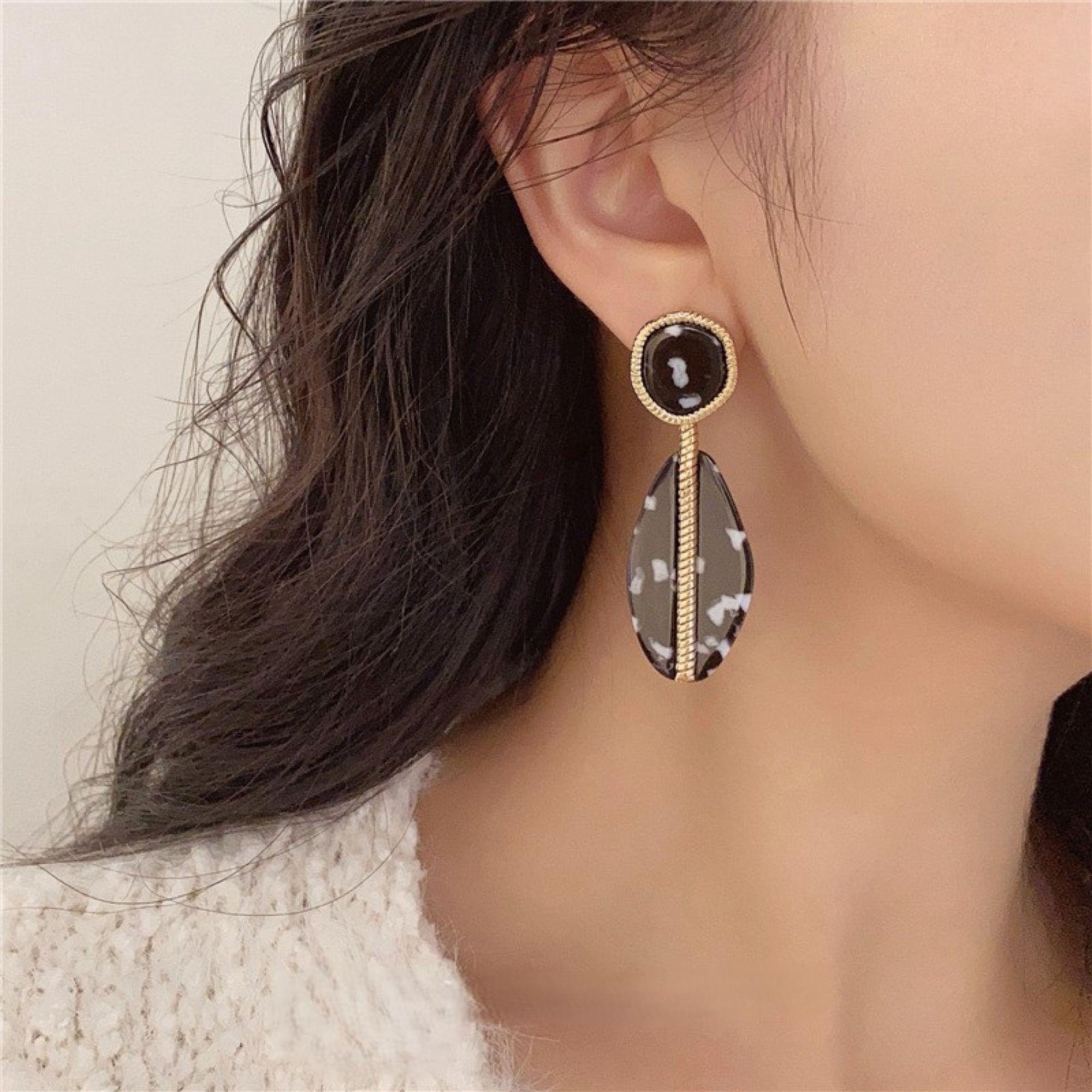 Noir Leaf Earrings - Image 3
