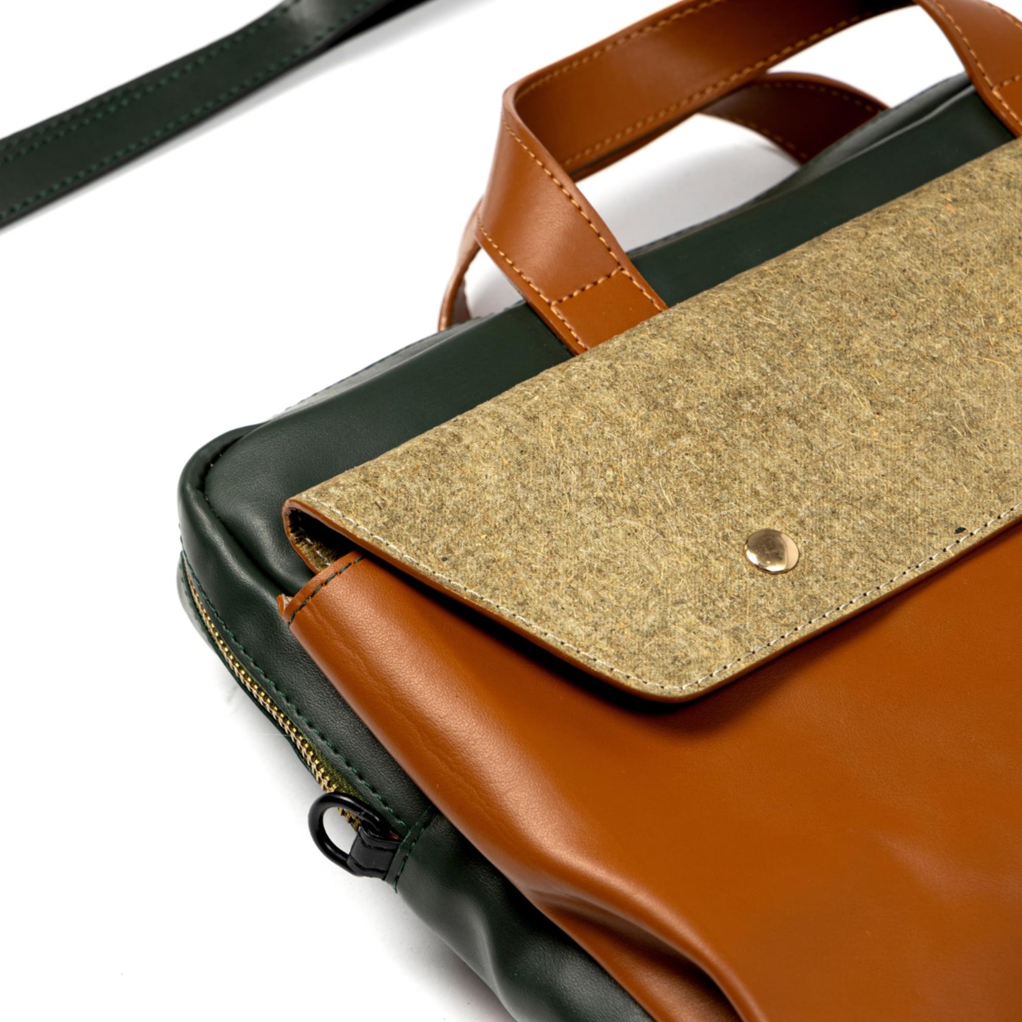 Willow Vegan Leather Laptop Sleeve - Tan - Image 3